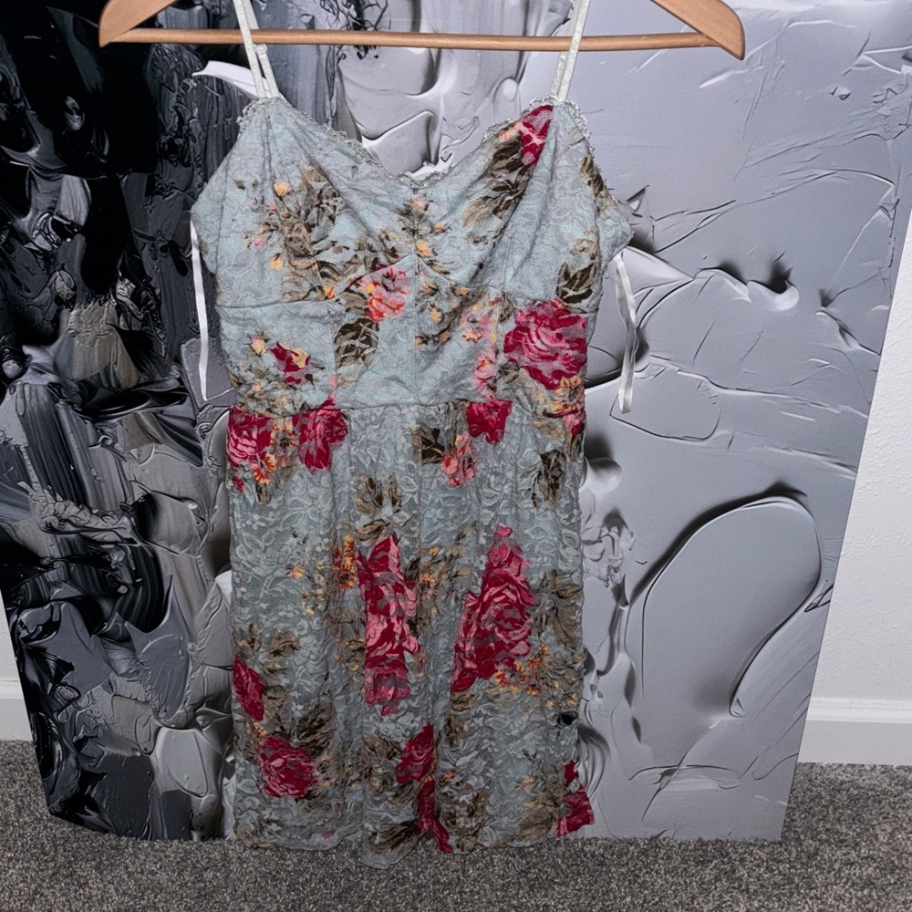 City Triangles Gray and Pink Floral Midi Dress